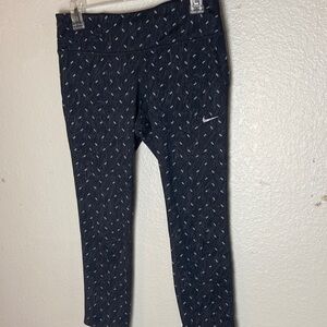 Nike Women's Black Patterned Leggings